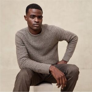 Banana Republic Geometric Textured Sweater Medium NWT in color Mocha Chai